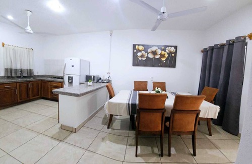 La Manzanilla House | Casita Linda