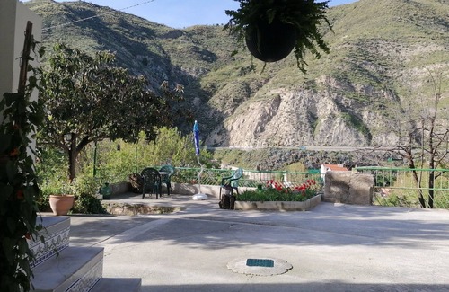 Pinos Genil Cottage | Casita Rural Rodeada por la Naturaleza se Admiten Mascotas