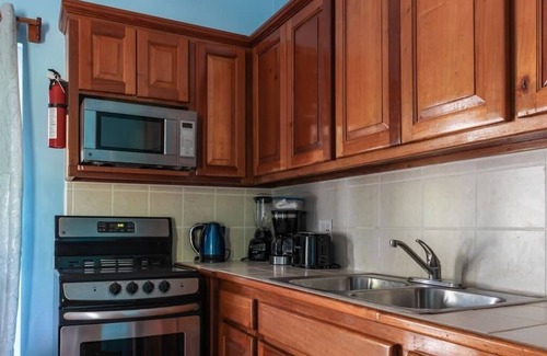 San Pedro Apartment | Casita Sol Mate @ Sapphire Beach Resort