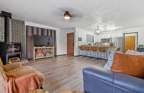 Three Rivers House | Casita Tres Rios -KING BED- *Minutes to Sequoias*