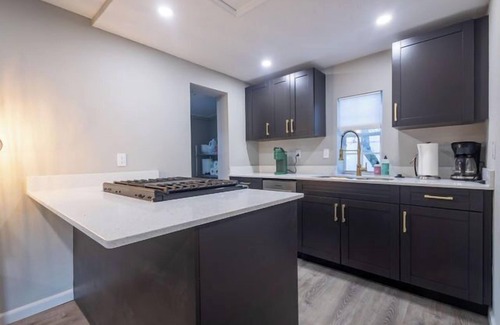 Clearwater Cottage | Casita Verde, Secluded Cottage 2 houses from Pinellas Trail and 3 Blocks to Gulf
