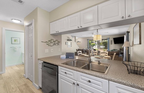Cassine Village Condo | Cassine Gardens by Panhandle Getaways