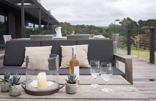Red Hill House | Cassis Vineyard Award Winning Home