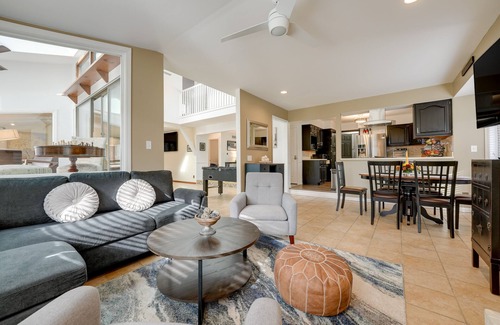 Cassopolis House | Cassopolis Vacation Home - Walk to Diamond Lake!