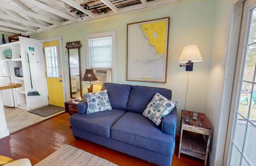Bradenton Beach House | Cast- Net Cottage