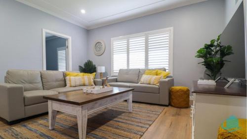 Pelican House | Castaway at Pelican