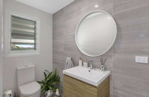 Forresters Beach House | Castaway Beach House - Designer home with inground pool