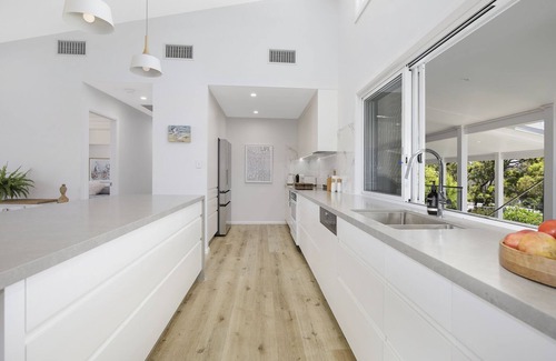 Forresters Beach House | Castaway Beach House - Designer home with inground pool