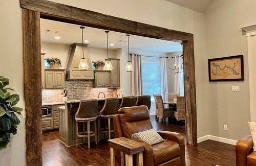 Jones Mills House | Castaway Cove - Lakefront Home