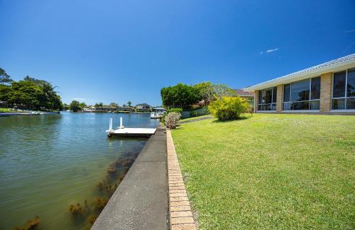 Forster House | Castaway on King George