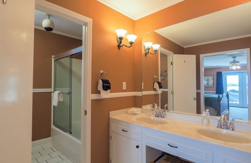 Terrell House | Castaway to Lake Norman! Open water views!