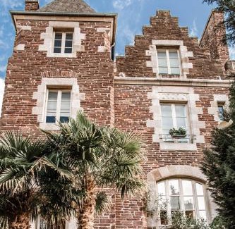 Fougeres - Sevigne Bed & Breakfast | Castel Jolly