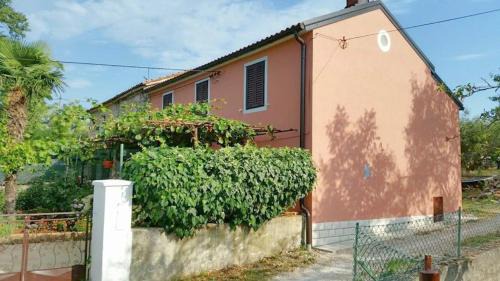 Kastel House | Castel Venere