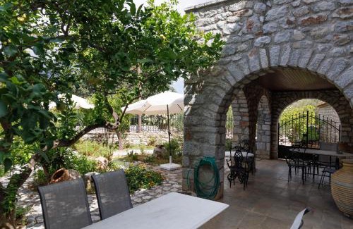 Omales Apartment | Castello di Haria