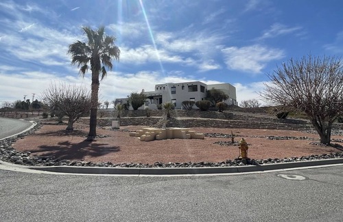 Mesilla Park House | Castillo Blanco - Gorgeous Pueblo style property with stunning Organ Mtn Views