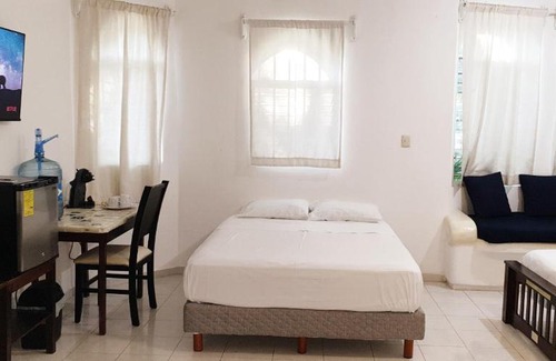 Playacar Fase I Apartment | Castillo de Amor Tropical