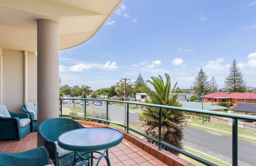 Tuncurry Apartment | Castillo Del Mar 10 - Overlooking the Lake