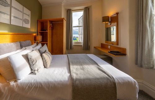 Beaumaris House | Castle Court