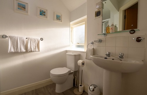 Beaumaris House | Castle Court