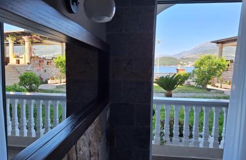 Himare Hotel | Castle Hotel