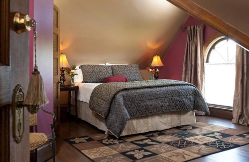 Allegan Bed & Breakfast | Castle in the Country Bed & Breakfast Inn