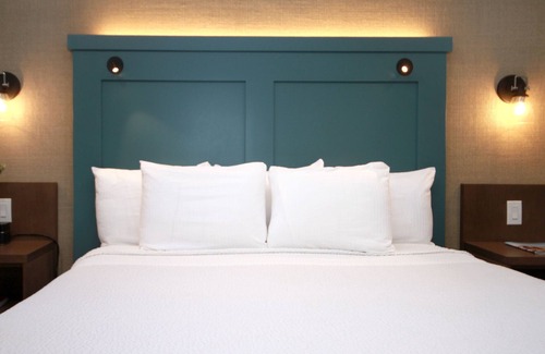 San Simeon Hotel | Castle Inn