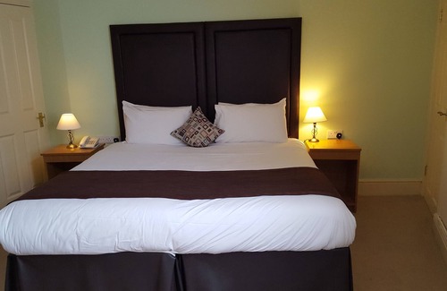 Warwick Hotel | Castle Limes Hotel