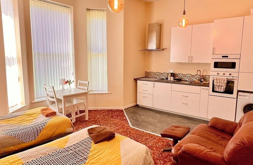 Liverpool House | Castle Lodge Guest House