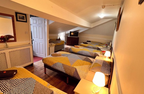 Liverpool House | Castle Lodge Guest House