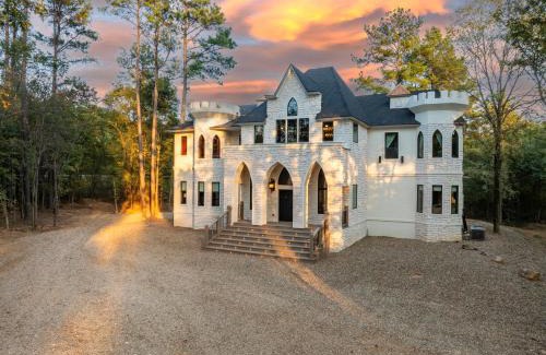Pickens House | Castle on Royal Creek