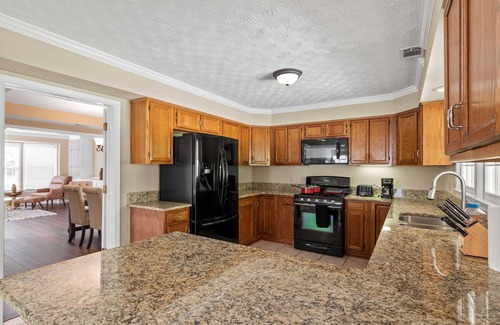 Alpharetta House | Castle on Waters Cove Way