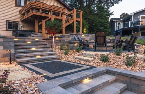 Mauston House | Castle Rock 3BR | Tub + Lake Views