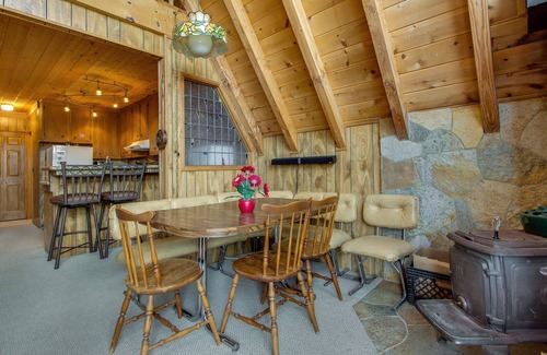Boulder Bay Cabin | Castle Rock Cabin #2