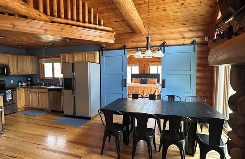Mauston Cabin | Castle Rock Log Cabin