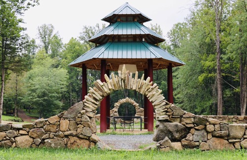 Stanardsville Apartment | Castle Suite at White Lotus Eco Spa Retreat
