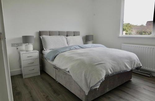 Meigh Ski Chalet | Castle View Chalet by Clonlum Cottages