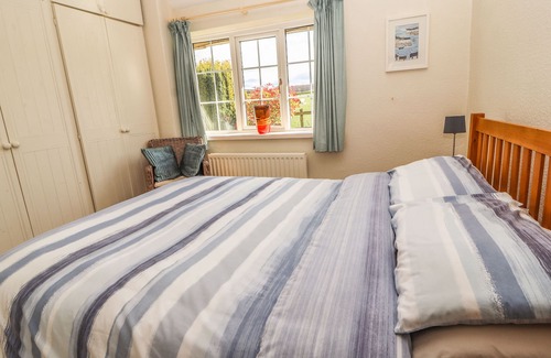Llanychan Cottage | CASTLE VIEW COTTAGE, family friendly, with open fire in Denbigh