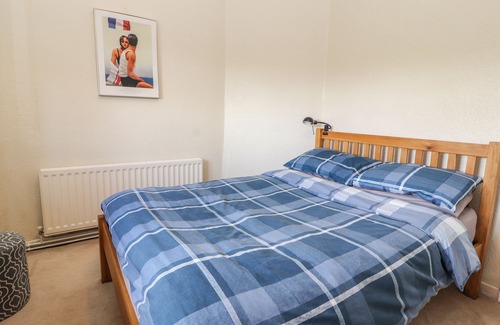Llanychan Cottage | CASTLE VIEW COTTAGE, family friendly, with open fire in Denbigh