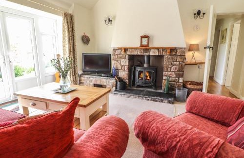 Llanychan House | Castle View Cottage
