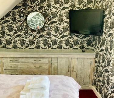 Lincoln House | Castle View Cottage