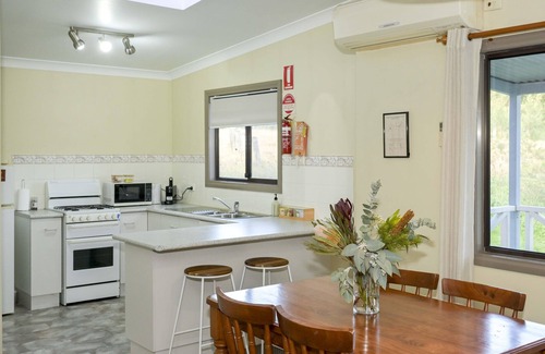 Pokolbin Cabin | Casuarina Cabin 8 - 2 bedroom with 2 x queen beds
