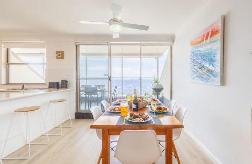 Soldiers Point Apartment | Casuarina's 6, 33 Soldiers Point Rd - stunning waterfront unit