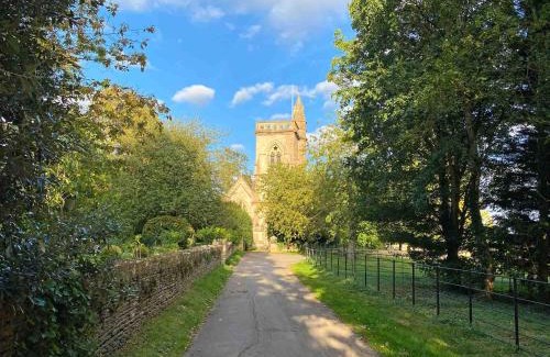 Tetbury Bed & Breakfast | Cat and Custard Pot Inn