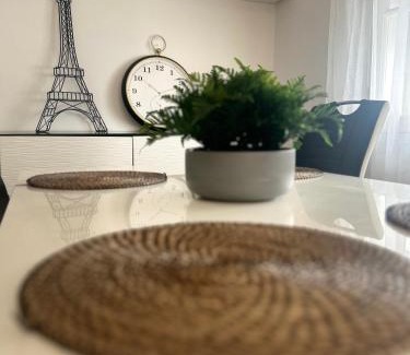 Le Pharo Apartment | Catalan