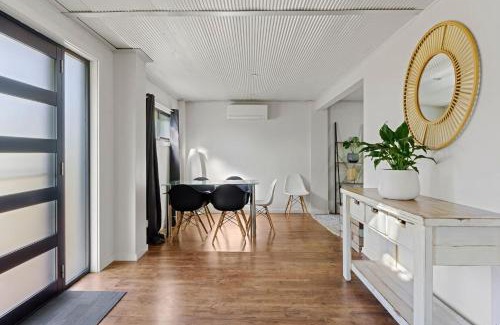 Rathmines House | Catalina Bay - Child & Pet Friendly