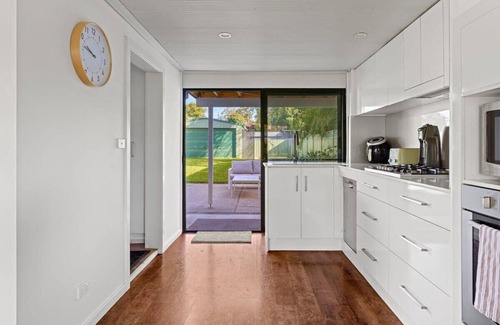 Rathmines House | Catalina Bay Getaway - Pet & Child Friendly