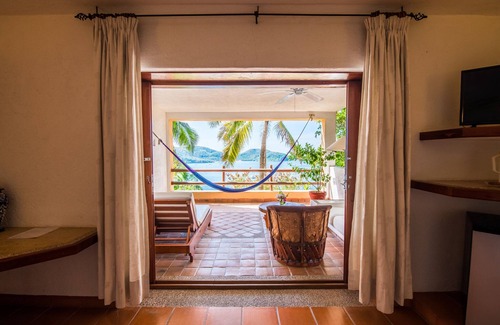 Ixtapa - Zihuatanejo Hotel | Catalina Beach Resort