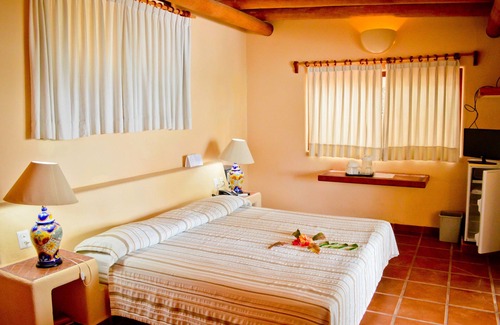 Ixtapa - Zihuatanejo Hotel | Catalina Beach Resort