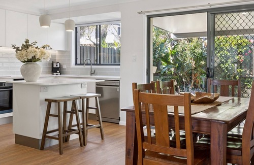 Yamba Apartment | Cataline Court unit 7 | Just a short walk to Pippi Beach
