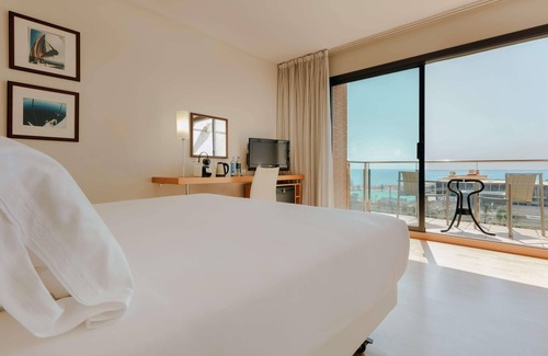 Diagonal Mar i el Front Maritim del Poblenou Hotel | Catalonia Barcelona Beach